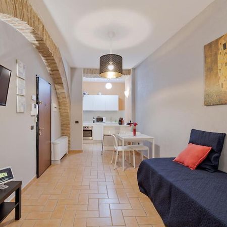 Roma Colosseum Apartment מראה חיצוני תמונה